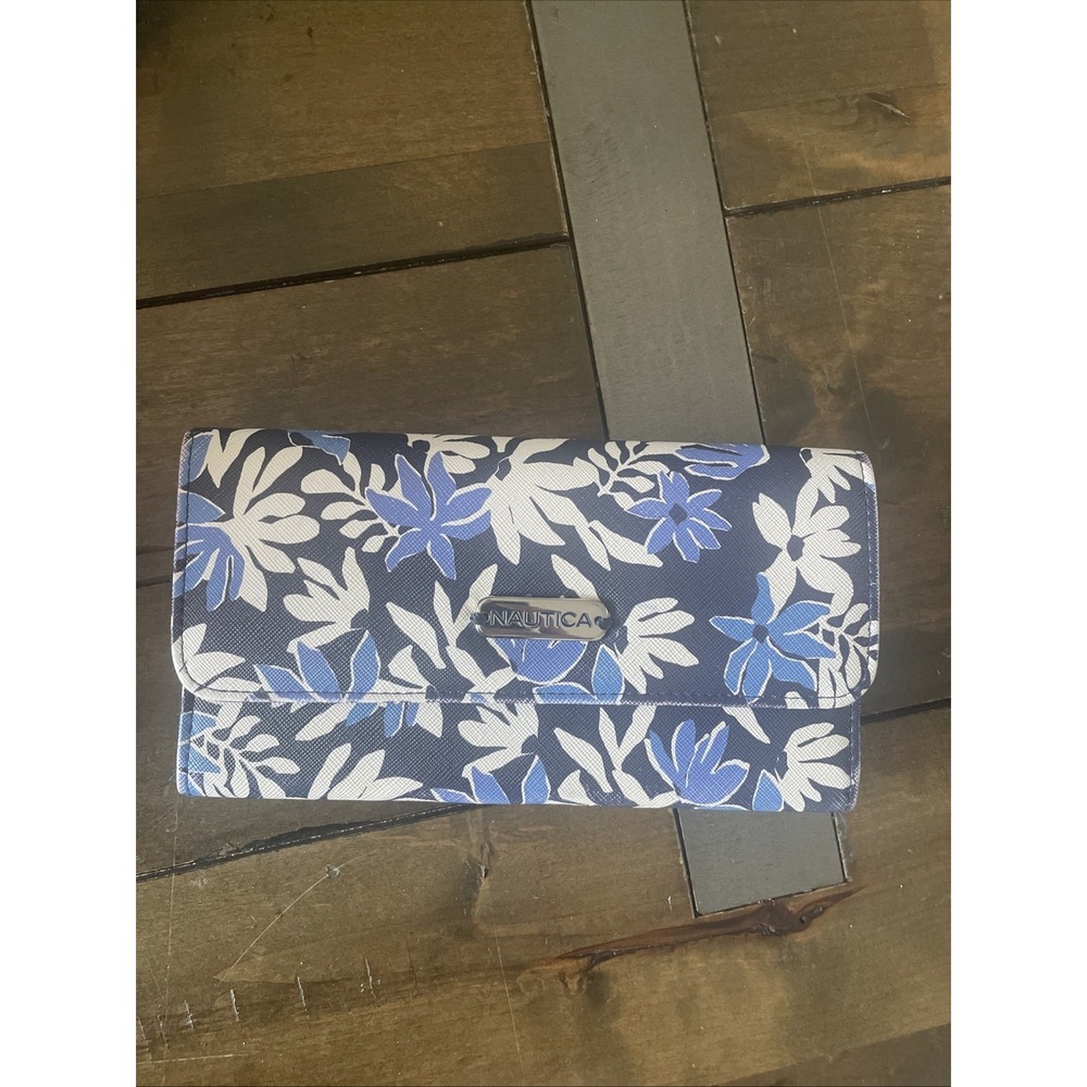 Nautica Floral RFID Trifold Wallet Womens Size OS Blue Vegan Leather Clutch - Picture 2 of 8